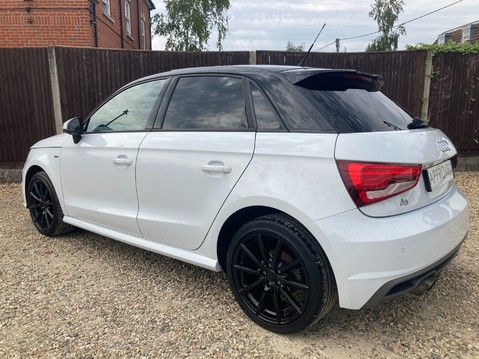 Audi A1 SPORTBACK TFSI S LINE 19