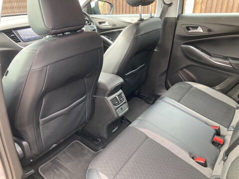 Vauxhall Grandland X TECH LINE NAV S/S 32