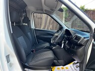 Vauxhall Combo L1H1 2000 CDTI 23