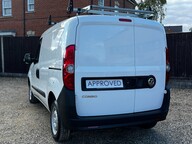 Vauxhall Combo L1H1 2000 CDTI 13