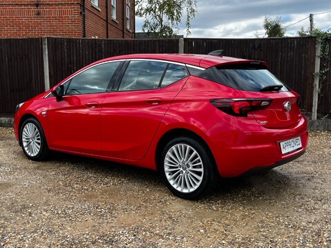 Vauxhall Astra ELITE NAV 8