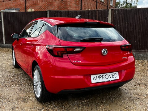 Vauxhall Astra ELITE NAV 10