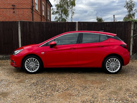 Vauxhall Astra ELITE NAV 5