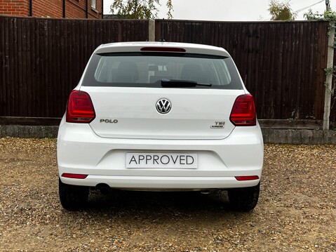 Volkswagen Polo SE TSI 8