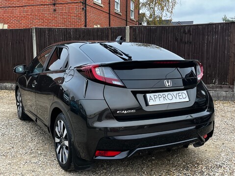 Honda Civic I-VTEC SE PLUS 12