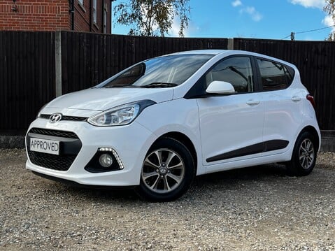 Hyundai i10 PREMIUM 4