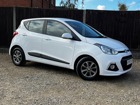 Hyundai i10 PREMIUM 2