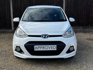 Hyundai i10 PREMIUM 3