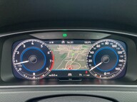 Volkswagen Golf SE NAVIGATION TSI BLUEMOTION TECHNOLOGY DSG 40