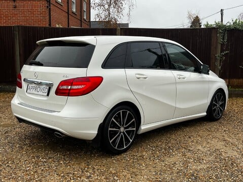 Mercedes-Benz B Class B180 CDI BLUEEFFICIENCY SPORT 8