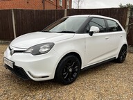 MG MG3 3 STYLE LUX VTI-TECH 4