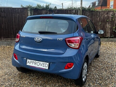 Hyundai i10 SE 12