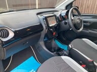 Toyota Aygo VVT-I X-CLUSIV 27