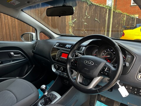 Kia Rio SR7 22