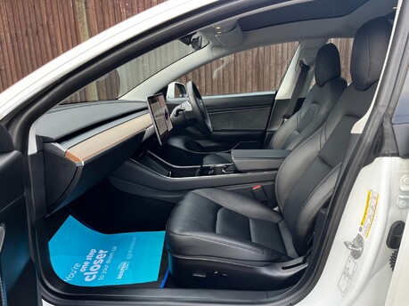 Tesla Model 3 STANDARD RANGE PLUS
