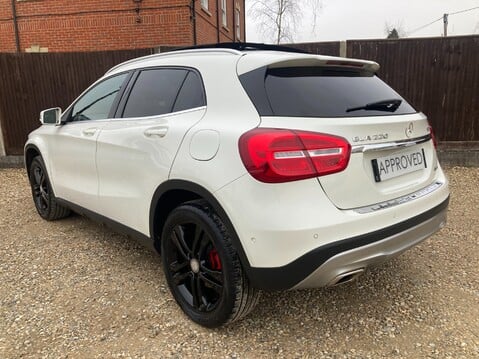 Mercedes-Benz GLA Class GLA220 CDI 4MATIC SPORT PREMIUM PLUS 18