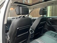 Volkswagen Tiguan SEL TDI BLUEMOTION TECHNOLOGY DSG 31