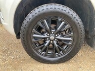 Nissan Navara DCI TREK MINUS 1 4X4 SHR DCB 23