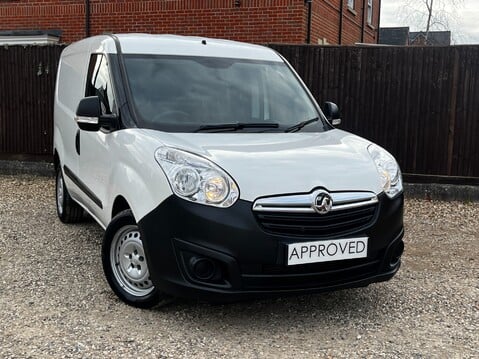 Vauxhall Combo L1H1 2300 CDTI S/S 11