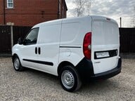 Vauxhall Combo L1H1 2300 CDTI S/S 9