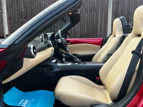 Mazda MX-5 SPORT NAV 19