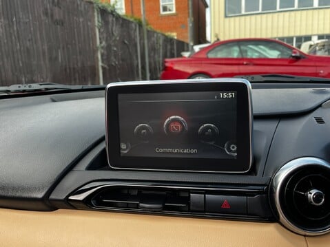 Mazda MX-5 SPORT NAV 28