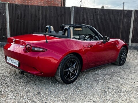 Mazda MX-5 SPORT NAV 9