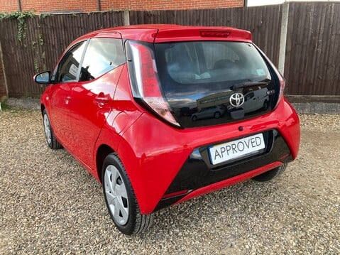 Toyota Aygo VVT-I X-PLAY X-SHIFT 17