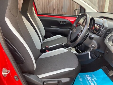 Toyota Aygo VVT-I X-PLAY X-SHIFT 23