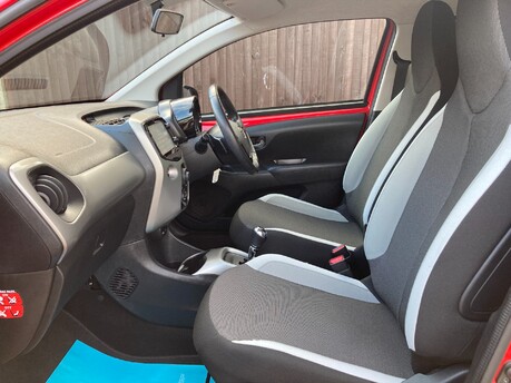 Toyota Aygo VVT-I X-PLAY X-SHIFT
