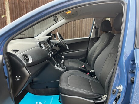 Hyundai i10 PREMIUM