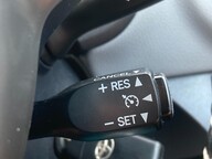 Toyota Yaris VVT-I ICON M-DRIVE S 34