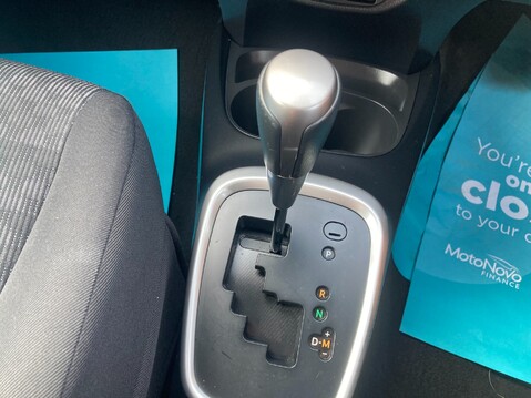 Toyota Yaris VVT-I ICON M-DRIVE S 38