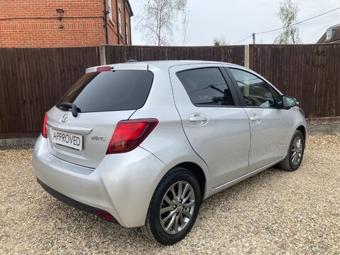 Toyota Yaris VVT-I ICON M-DRIVE S 14