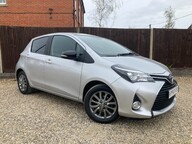 Toyota Yaris VVT-I ICON M-DRIVE S 3
