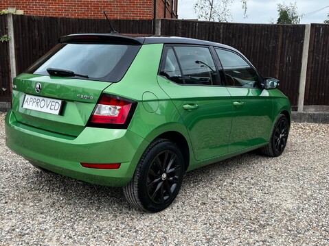 Skoda Fabia COLOUR EDITION TSI 7