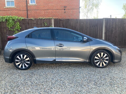 Honda Civic I-VTEC SE PLUS NAVI 11