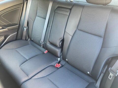 Honda Civic I-VTEC SE PLUS NAVI 30