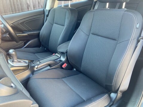 Honda Civic I-VTEC SE PLUS NAVI 26