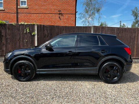 Audi Q2 TFSI SPORT 5