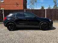 Audi Q2 TFSI SPORT 6