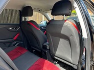 Audi Q2 TFSI SPORT 28
