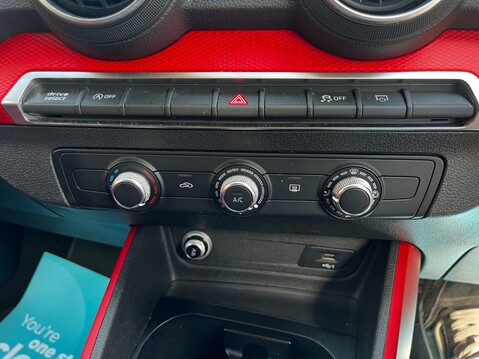Audi Q2 TFSI SPORT 32