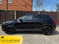 Audi Q2 TFSI SPORT 1