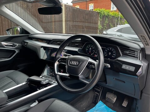 Audi E-Tron QUATTRO TECHNIK 22