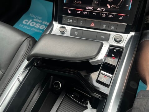 Audi E-Tron QUATTRO TECHNIK 38