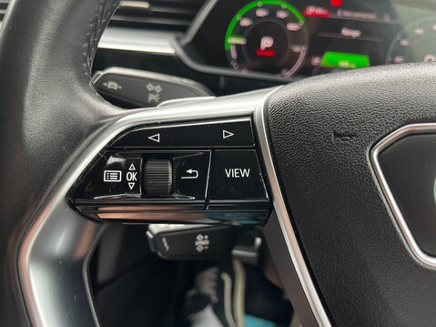 Audi E-Tron QUATTRO TECHNIK 39