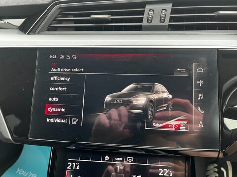 Audi E-Tron QUATTRO TECHNIK 34