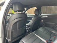 Kia Stinger GT S ISG 26