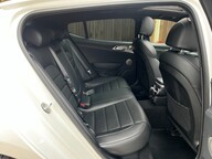 Kia Stinger GT S ISG 28